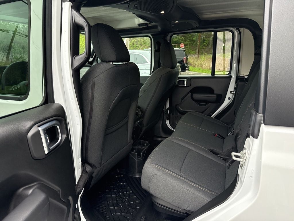 2024 Jeep Gladiator Sport