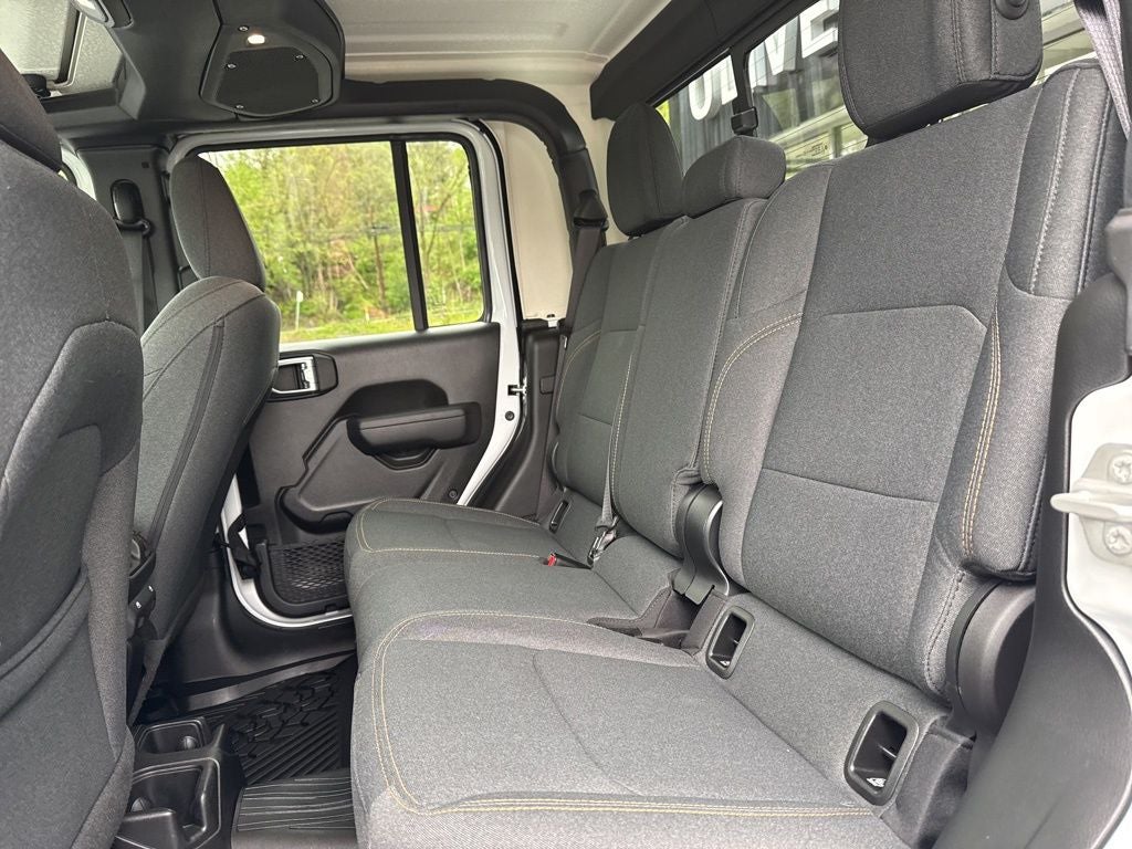 2024 Jeep Gladiator Sport