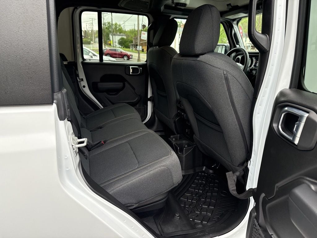 2024 Jeep Gladiator Sport