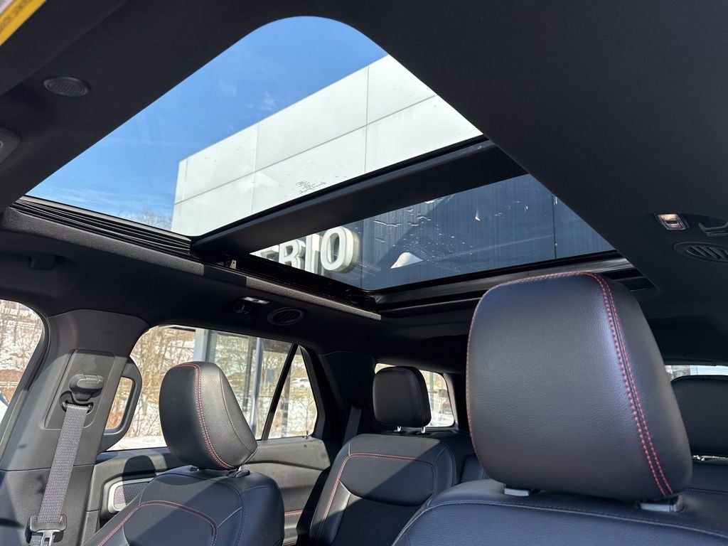 2022 Ford Explorer ST-Line