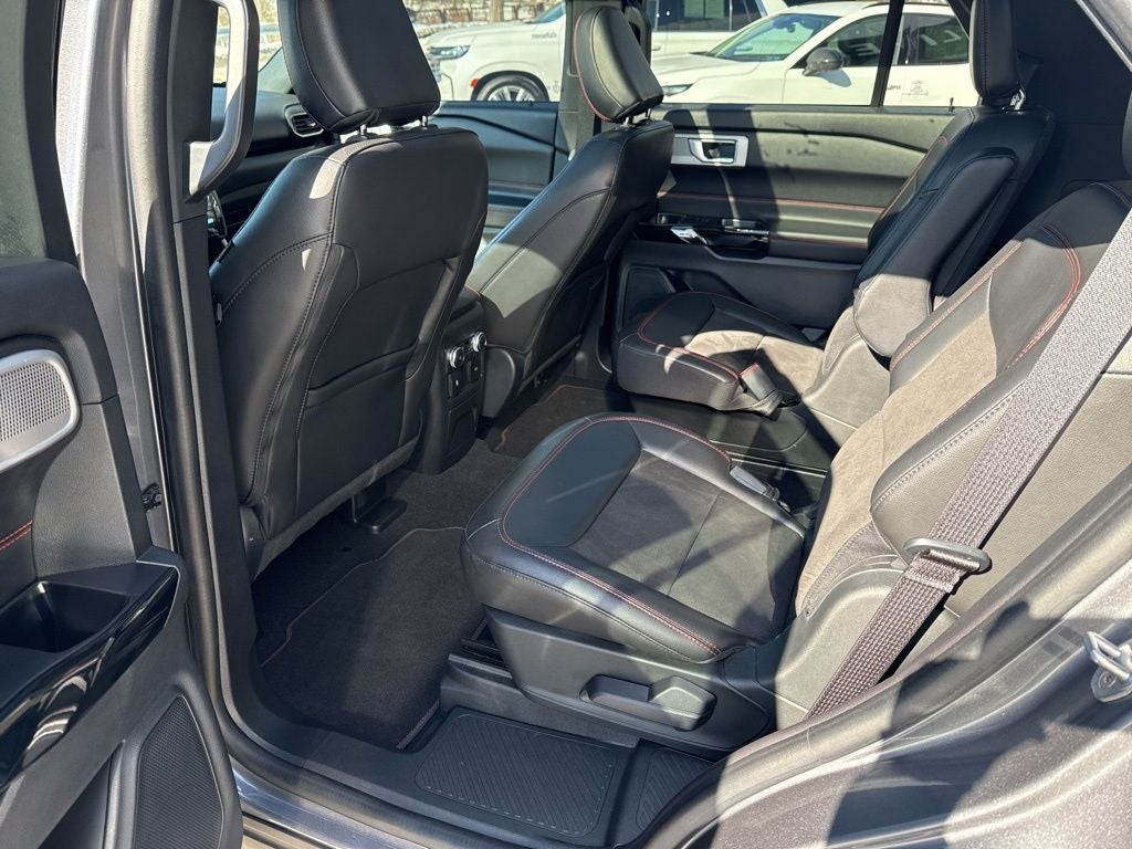 2022 Ford Explorer ST-Line