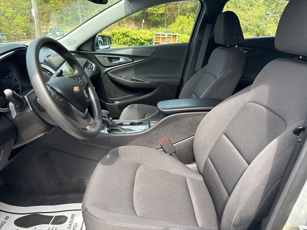 2021 Chevrolet Malibu LS 1FL