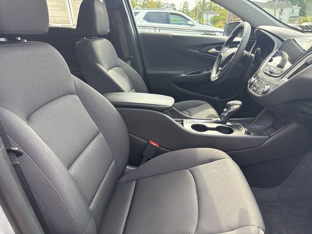 2021 Chevrolet Malibu LS 1FL