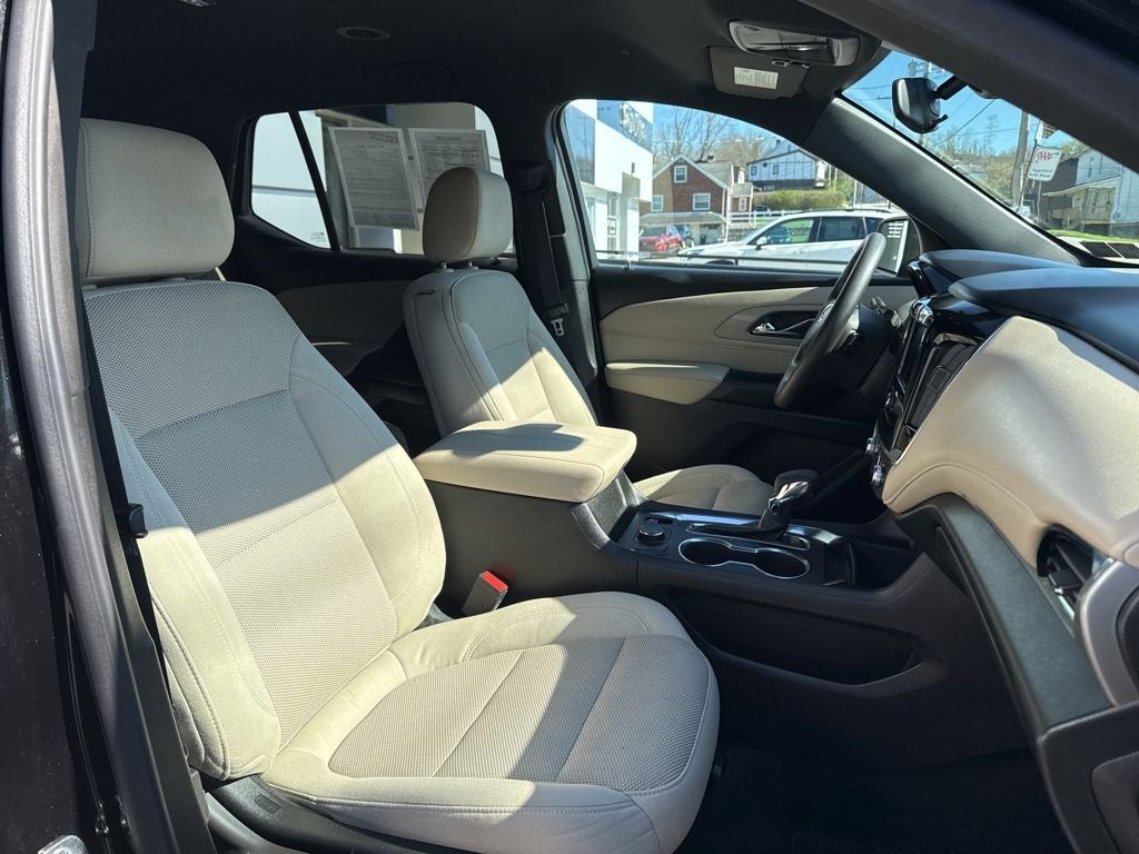 2023 Chevrolet Traverse LS