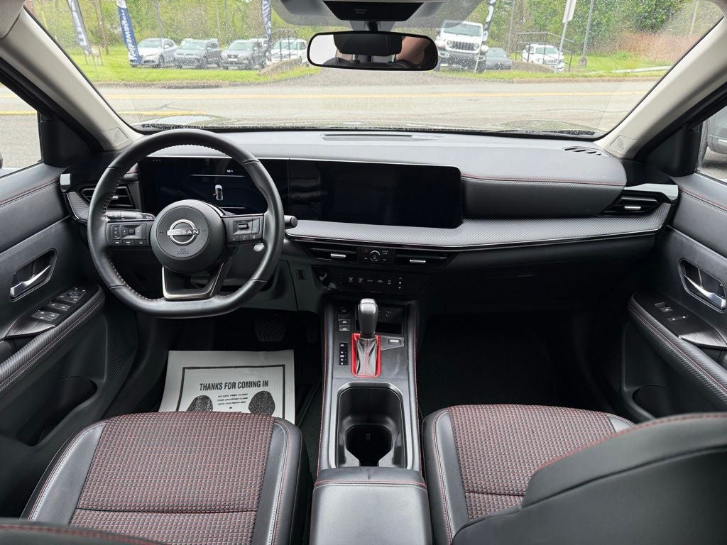 2025 Nissan Kicks SR