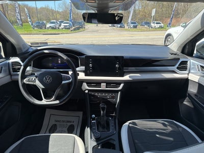 2025 Volkswagen Taos 1.5T SE