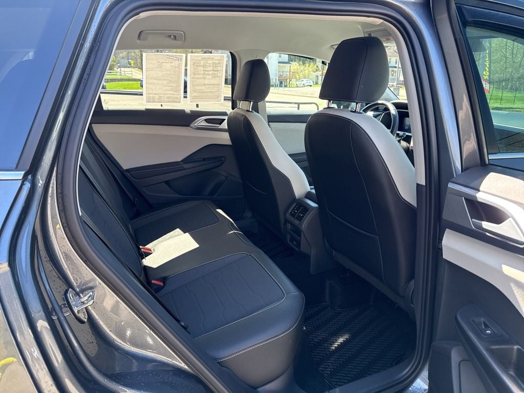 2025 Volkswagen Taos 1.5T SE