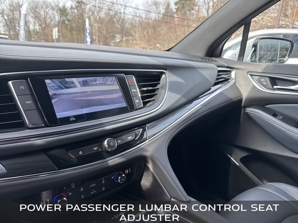 2023 Buick Enclave Essence