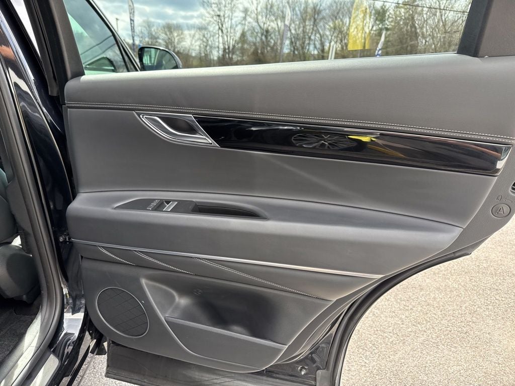 2025 Genesis GV80 2.5T
